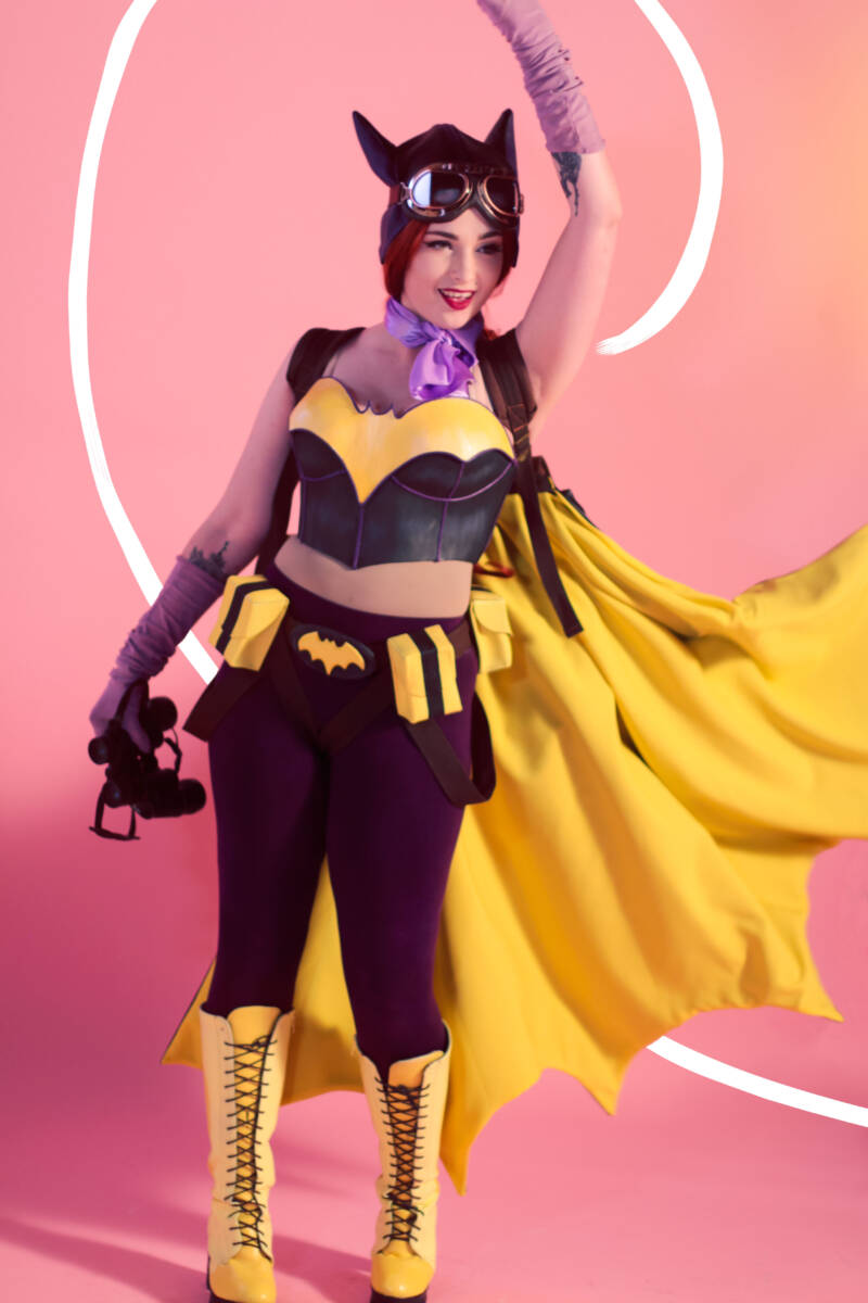 DC Bombshell Cosplay Batgirl 014