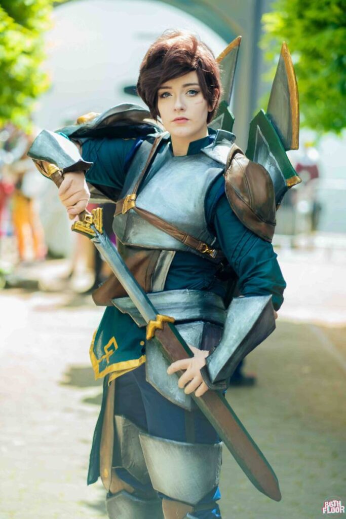 General Amaya - The Dragon Prince - Cosplayer at MCM 2022 - 86th Floor Cosplay and Cons